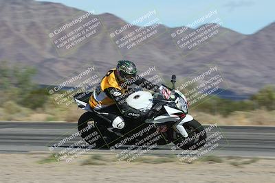 media/Nov-16-2025-Race Pace (Sun) [[8c5fa54630]]/Non Verified Riders (1st 20 Minutes)/3-Turn 3 Inside (11am)/